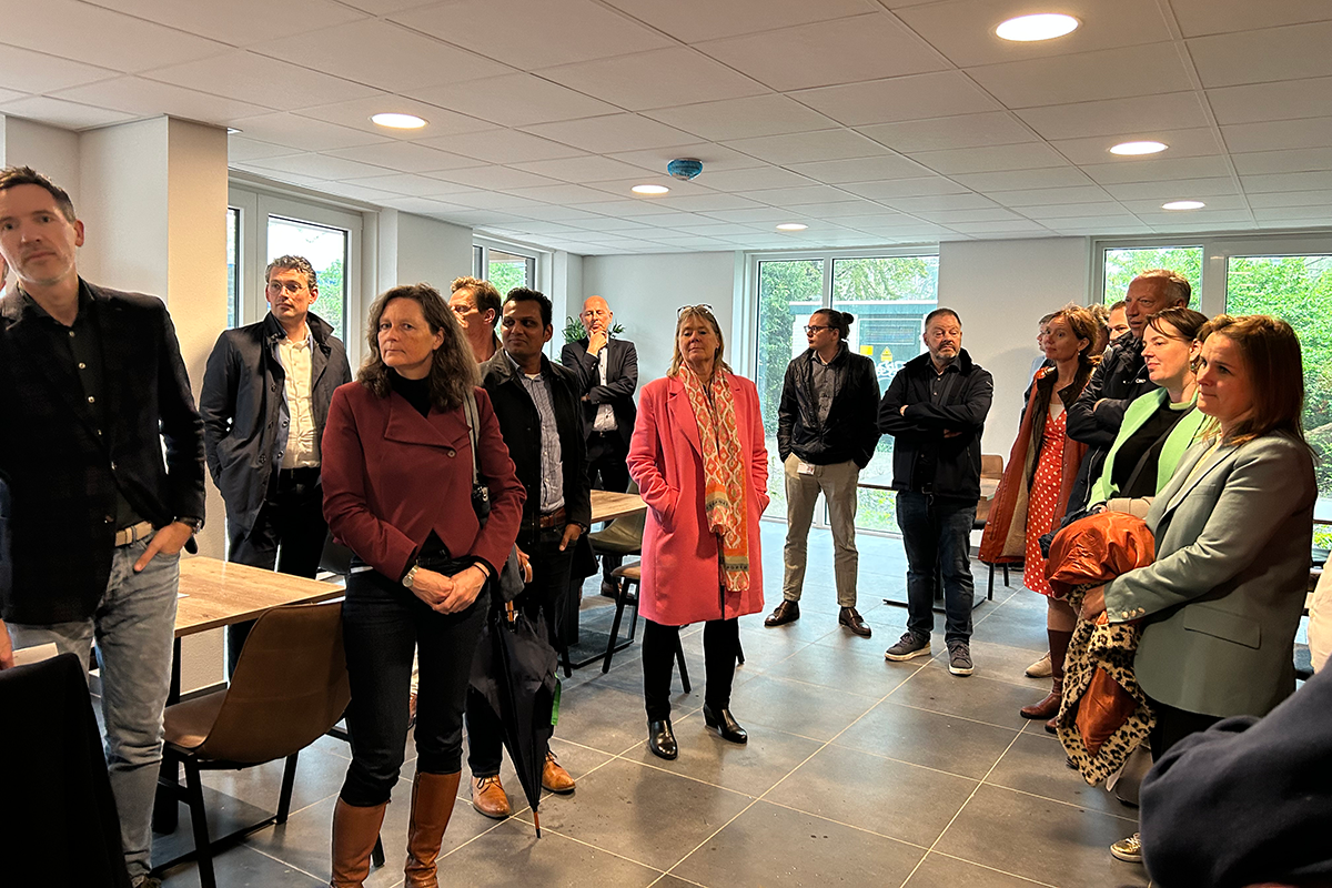 Provinciaal bezoek aan woningbouwprojecten in gemeente Pijnacker-Nootdorp
